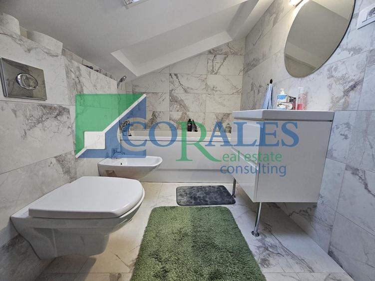 Casă individuală cu 5 camere cu Canalizare în Lunei