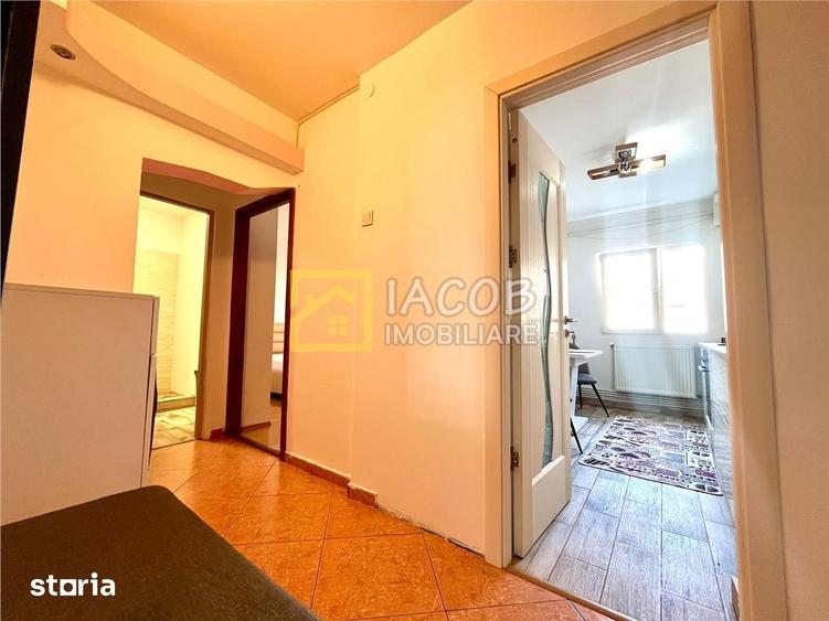 Apartament cu 2 camere decomandat în Republicii