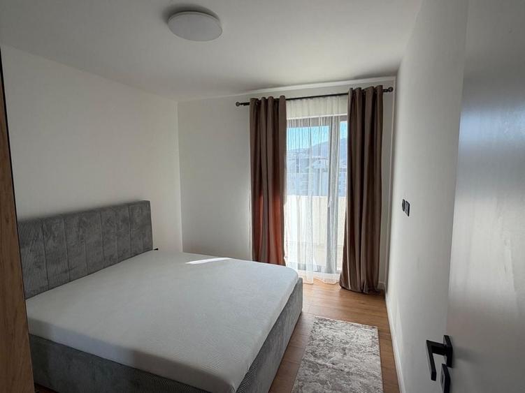 Apartament cu 3 camere în Florești