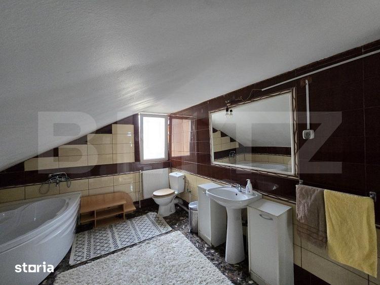 Casă cu 9 camere cu Teren 392 Mp în Turda