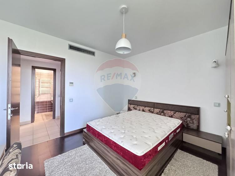 Apartament cu 3 camere, mobilat în Văcăresti