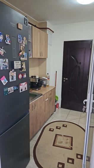 Apartament cu 2 camere decomandat în Rovine