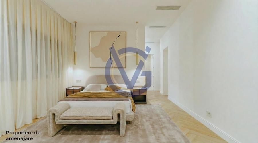 Penthouse cu 5 camere decomandat în Băneasa