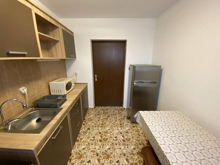 Garsonieră decomandată în Cârcea