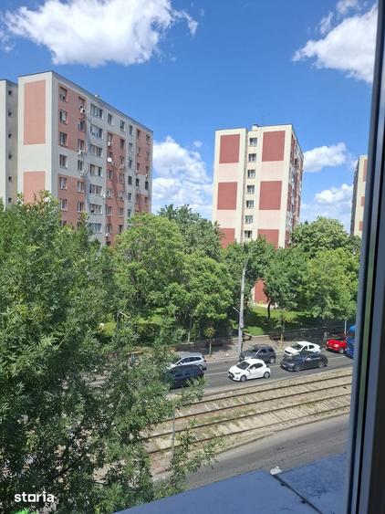 Apartament cu 4 camere în Rahova