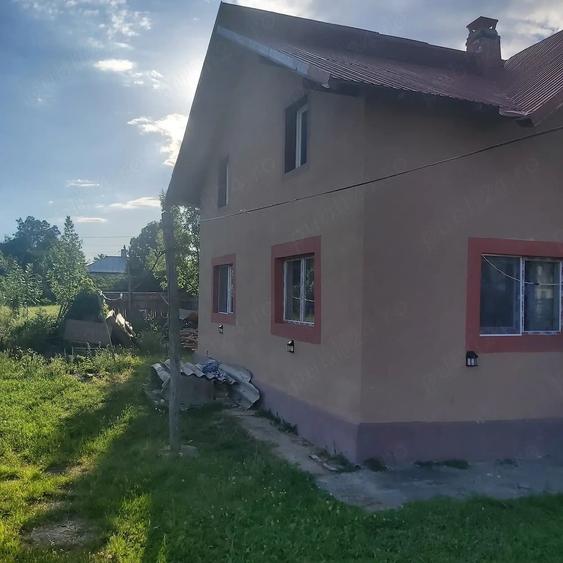 Casă cu 2 camere cu Teren 1500 Mp în Ungheni