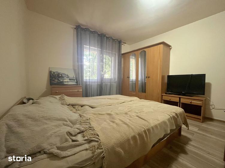 Apartament cu 4 camere decomandat în Șagului