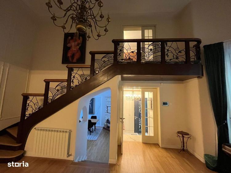Casă cu 6 camere cu Teren 250 Mp în Nord
