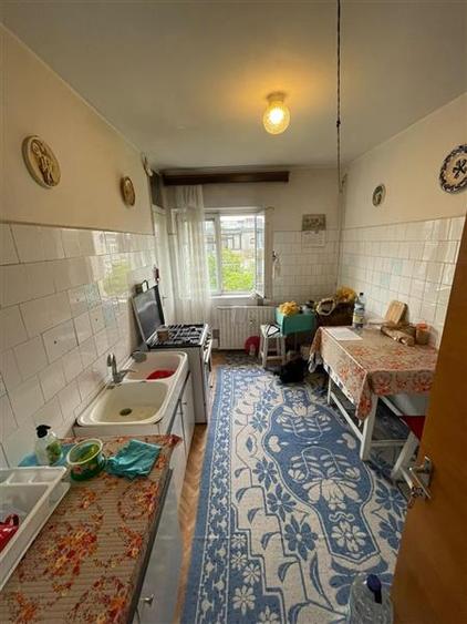 Apartament cu 2 camere decomandat în Văcăresti