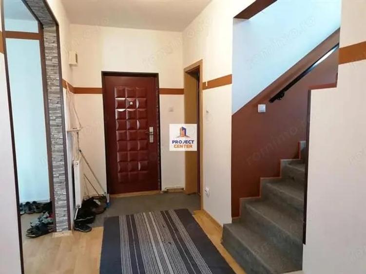 Casă cu 4 camere în Central