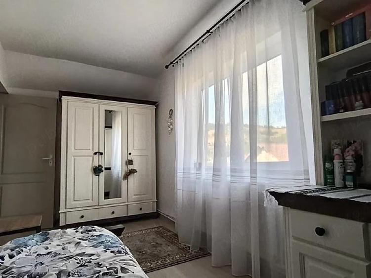 Casă individuală cu 2 camere cu Teren 250 Mp în Central