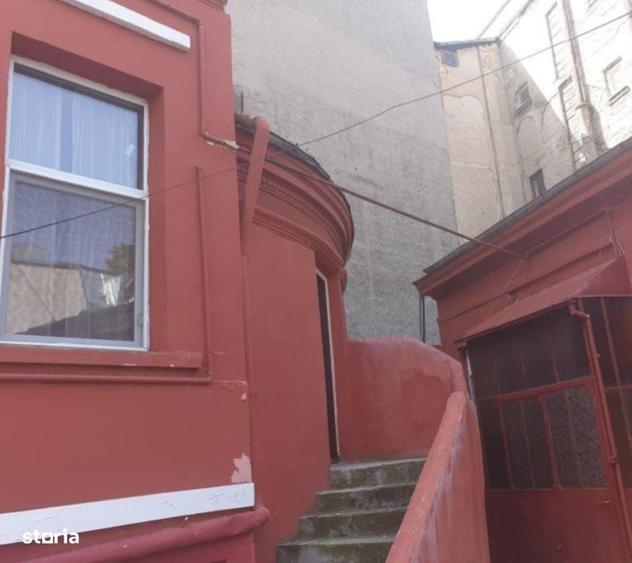 Apartament cu 3 camere în Armeneasca