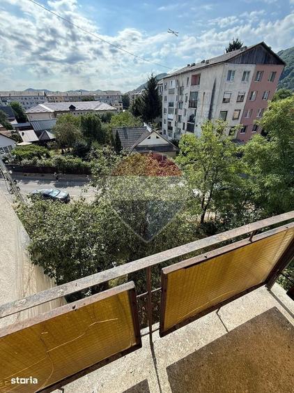 Apartament cu 3 camere de vanzare - 7
