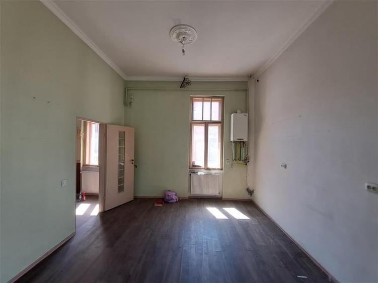 Apartament cu 3 camere, decomandat, situat in zona Semicentrala! - 8