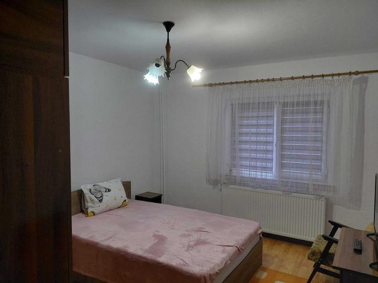 Inchiriez apartament 2 camere-Craiova-cartier 1 Mai , tel.0740828150 - 4