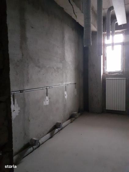Casă cu 4 camere cu Teren 7650 Mp în Central