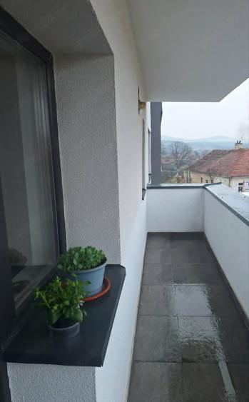 Apartament cu 3 camere decomandat în Gilău