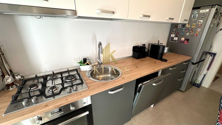Apartament cu 3 camere semidecomandat, mobilat în Cotroceni