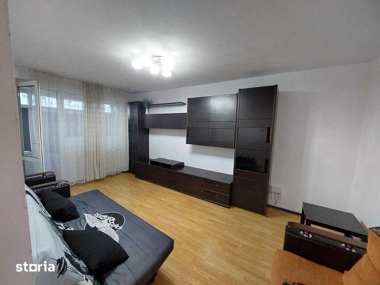 Apartament cu 3 camere decomandat, mobilat în Berceni