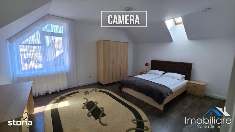 Casă cu 6 camere cu Teren 1400 Mp în Central