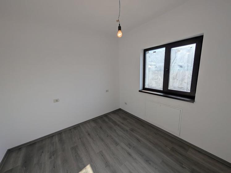 Casă individuală cu 4 camere cu Teren 350 Mp în Nord
