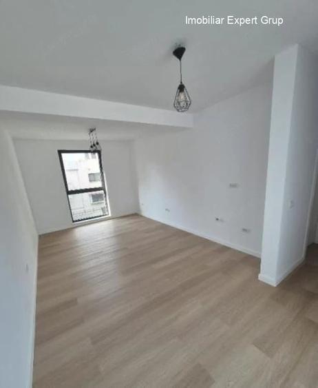 Casă cu 2 camere cu Teren 100 Mp în Tineretului