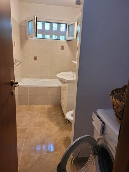 Apartament cu 3 camere semidecomandat în Militari