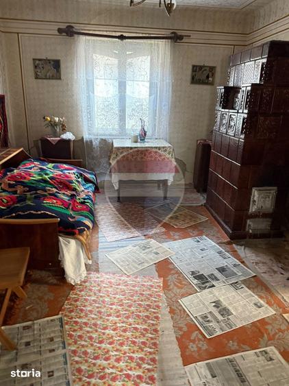 Casă cu 4 camere cu Teren 3362 Mp în Mireșu Mare