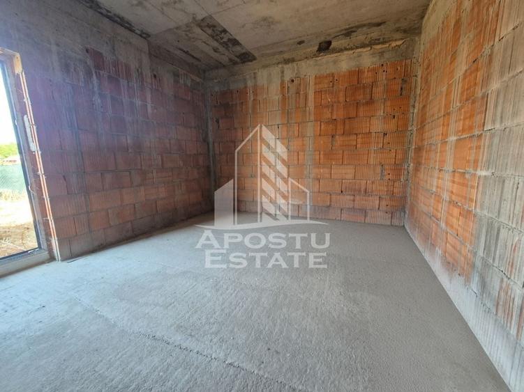 Casă individuală cu 4 camere cu Canalizare în Beregsău Mare