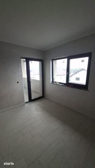 Casă cu 3 camere cu Teren 500 Mp în Păcurari