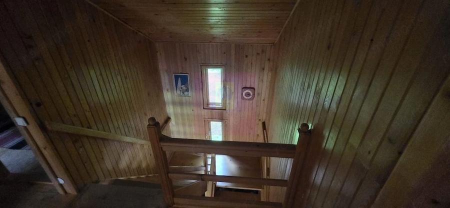 Casă cu 5 camere cu Teren 2200 Mp în Provița de Sus