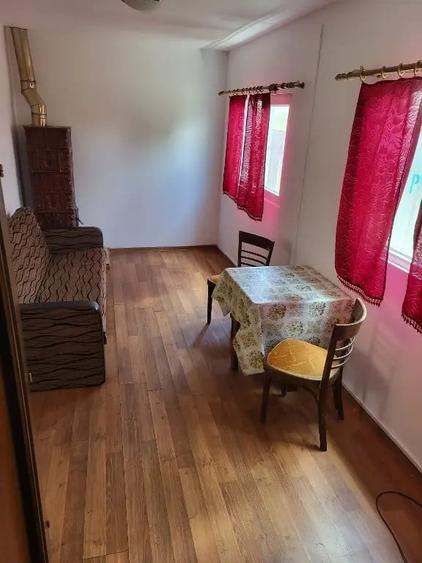 Casă cu 5 camere în Banloc
