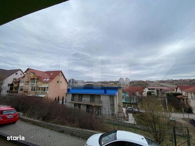 Apartament cu 3 camere semidecomandat în Câmpului