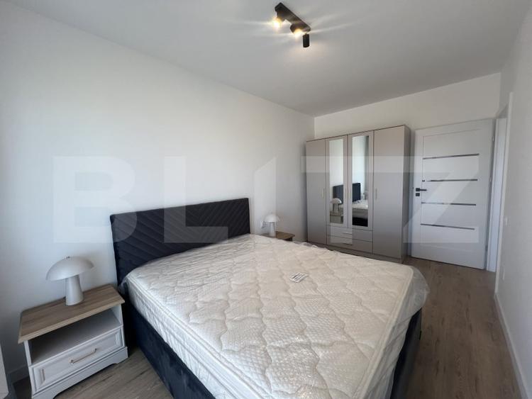 Apartament cu 2 camere semidecomandat, mobilat în Florești