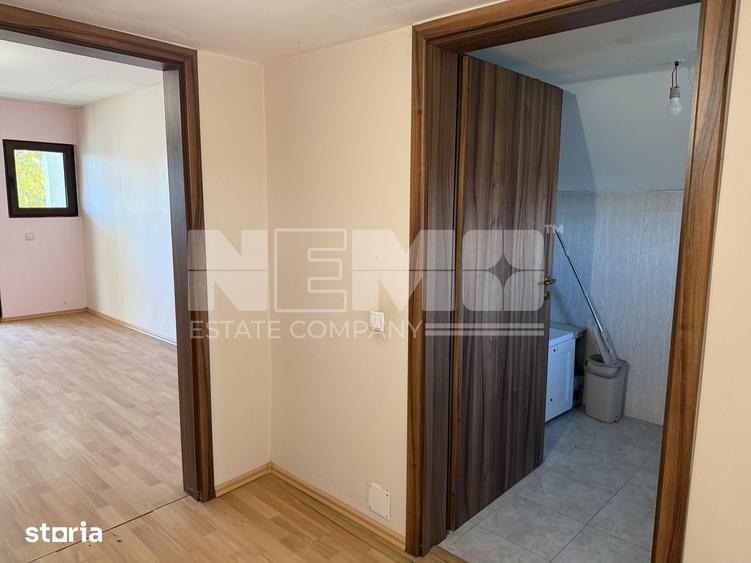 Casă cu 4 camere cu Teren 898 Mp în Mitocu Dragomirnei