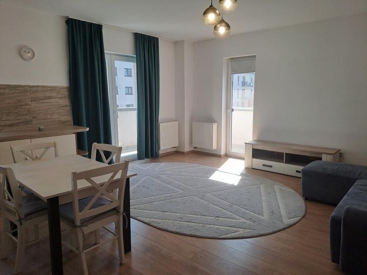 Apartament cu 3 camere decomandat, mobilat în Tractorul