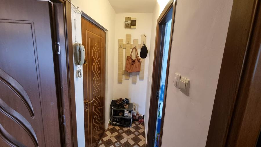 Garsonieră decomandată în Nicolina