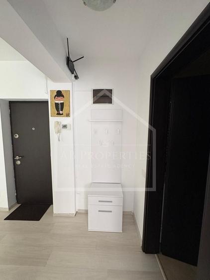 Apartament cu 2 camere semidecomandat, mobilat în Militari
