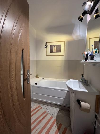 Apartament cu 2 camere decomandat, mobilat în Ultracentral