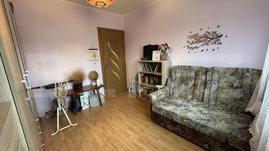 Apartament cu 3 camere decomandat, mobilat în Iosia