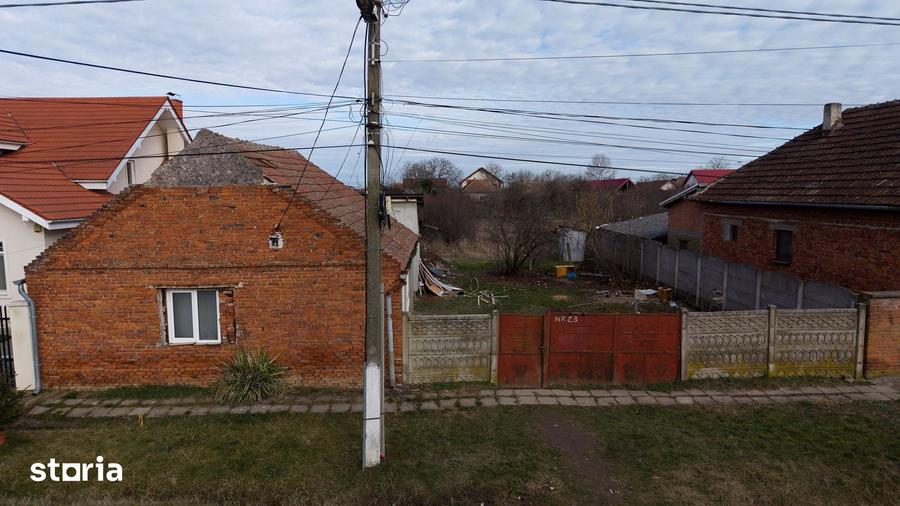 Teren de 1439 mp, în Slatina-Timiș