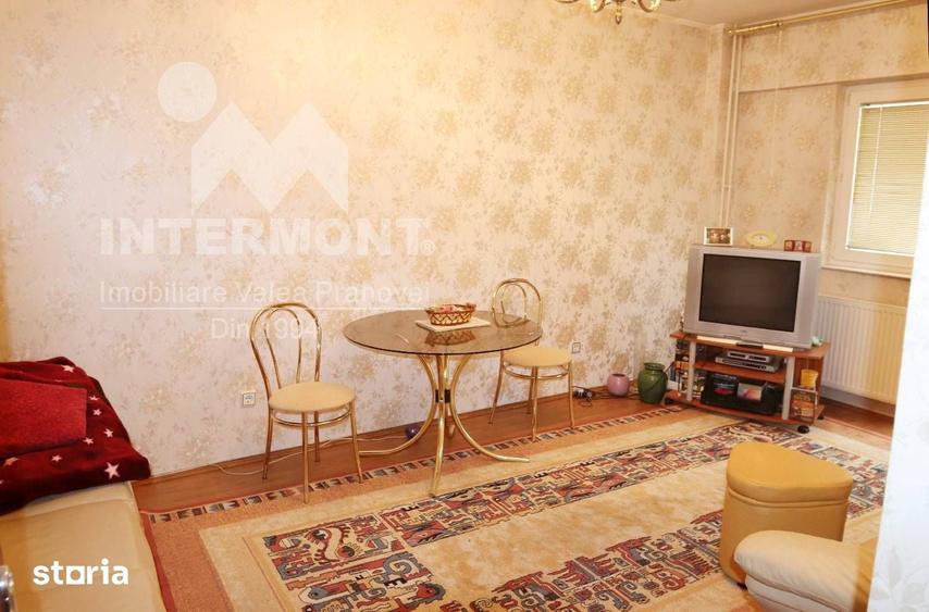 Apartament 3 camere - Etaj 1 - 2 bai - Centrala - Mobilat - 6