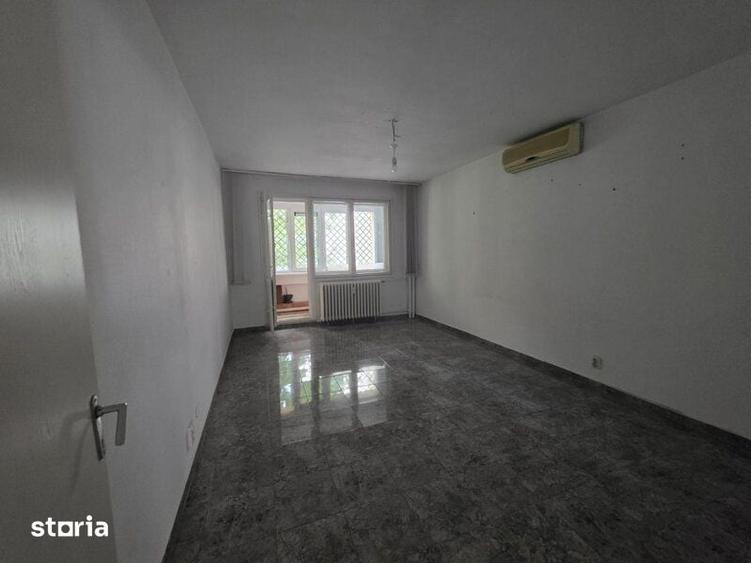 Apartament cu 3 camere în Dristor