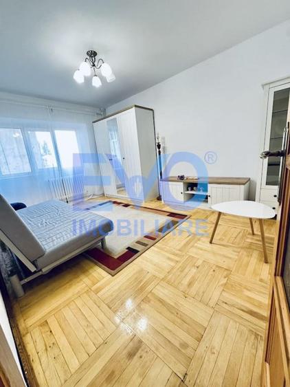 Apartament cu 3 camere decomandat în Gară