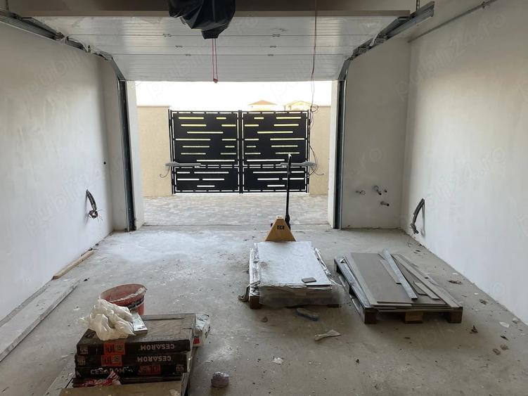 Casă cu 5 camere cu Teren 544 Mp în Dumbrăvița