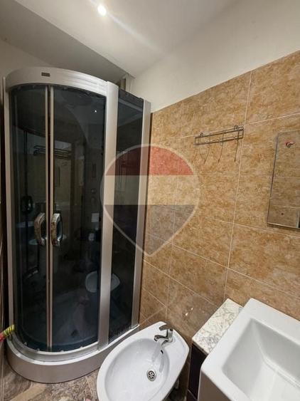 Apartament cu 2 camere decomandat în Gară