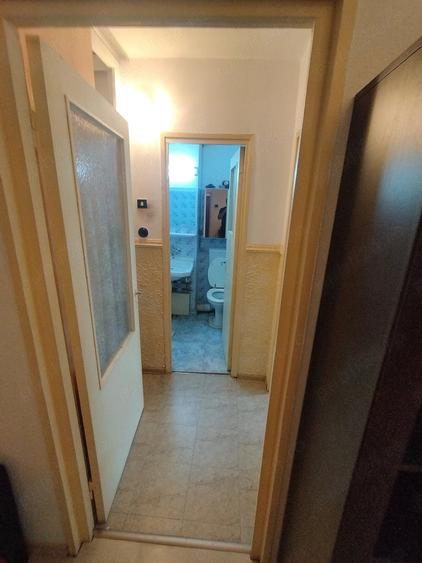 Apartament cu 2 camere semidecomandat în 9 Mai
