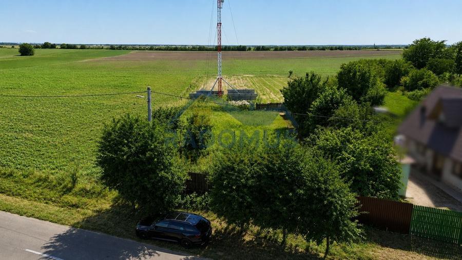 Teren agricol intravilan de 1726 mp, în Malamuc