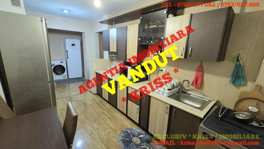 Apartament cu 3 camere decomandat în Prundu