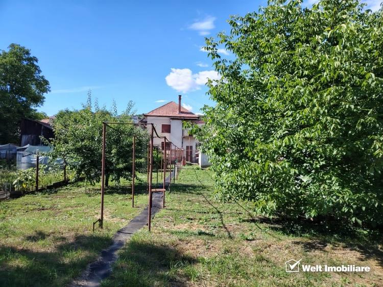 Casă individuală cu 4 camere cu Canalizare în Dâmbul Rotund